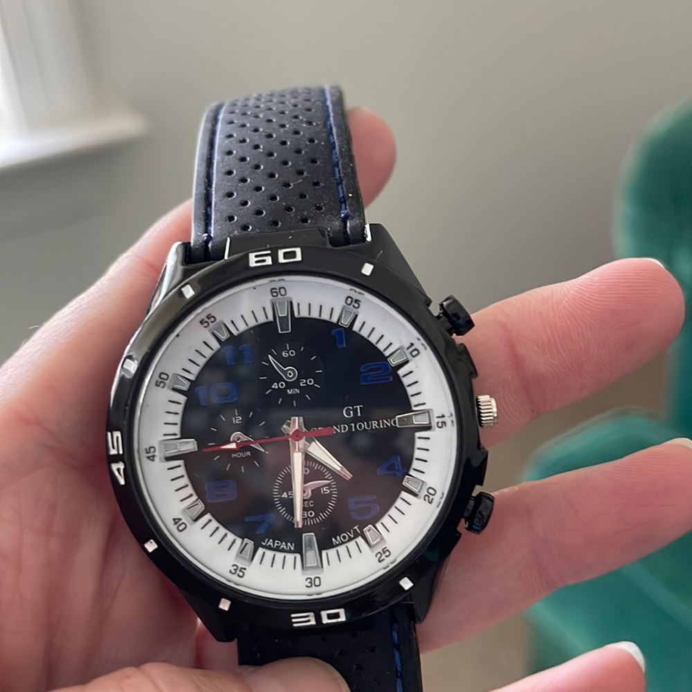 Grand Touring Watch. Needs battery